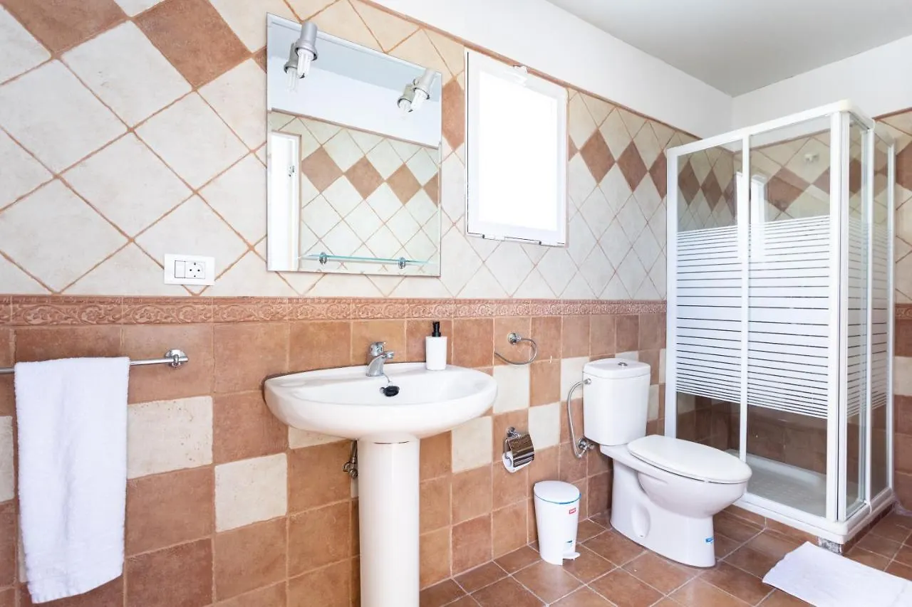 Home2Book Metro Tenerife, Private Pool & Bbq アデヘ 0*,  スペイン