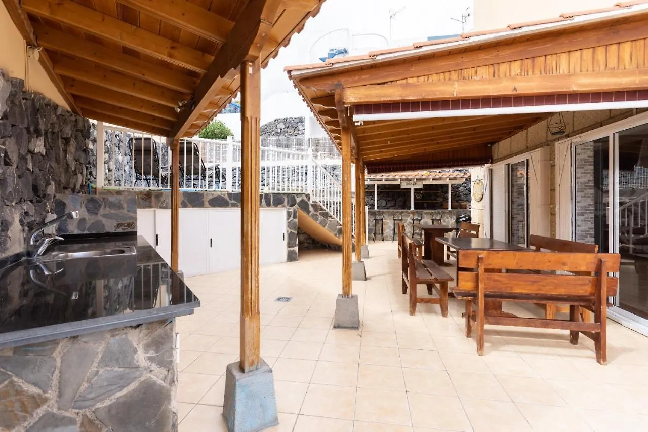 Home2Book Metro Tenerife, Private Pool & Bbq アデヘ